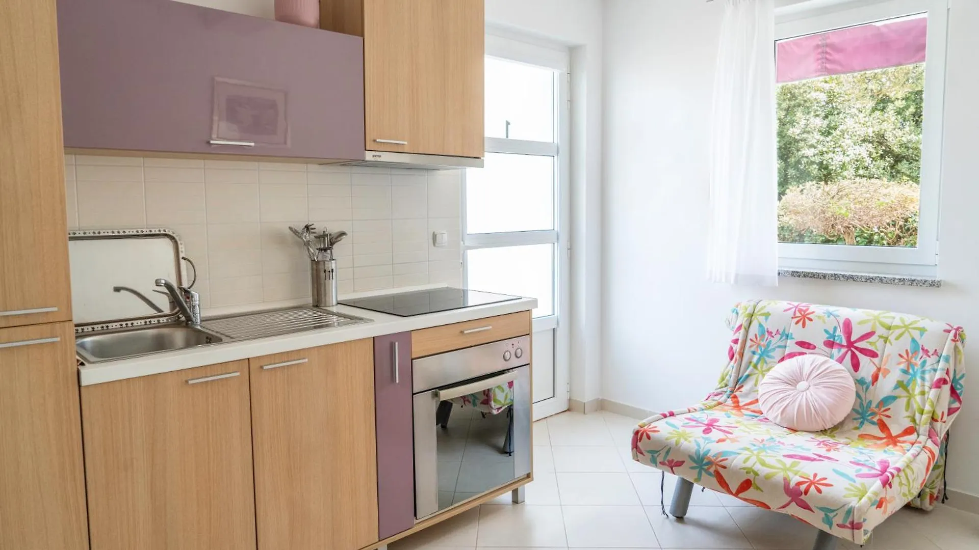 Apartments Lila Cres