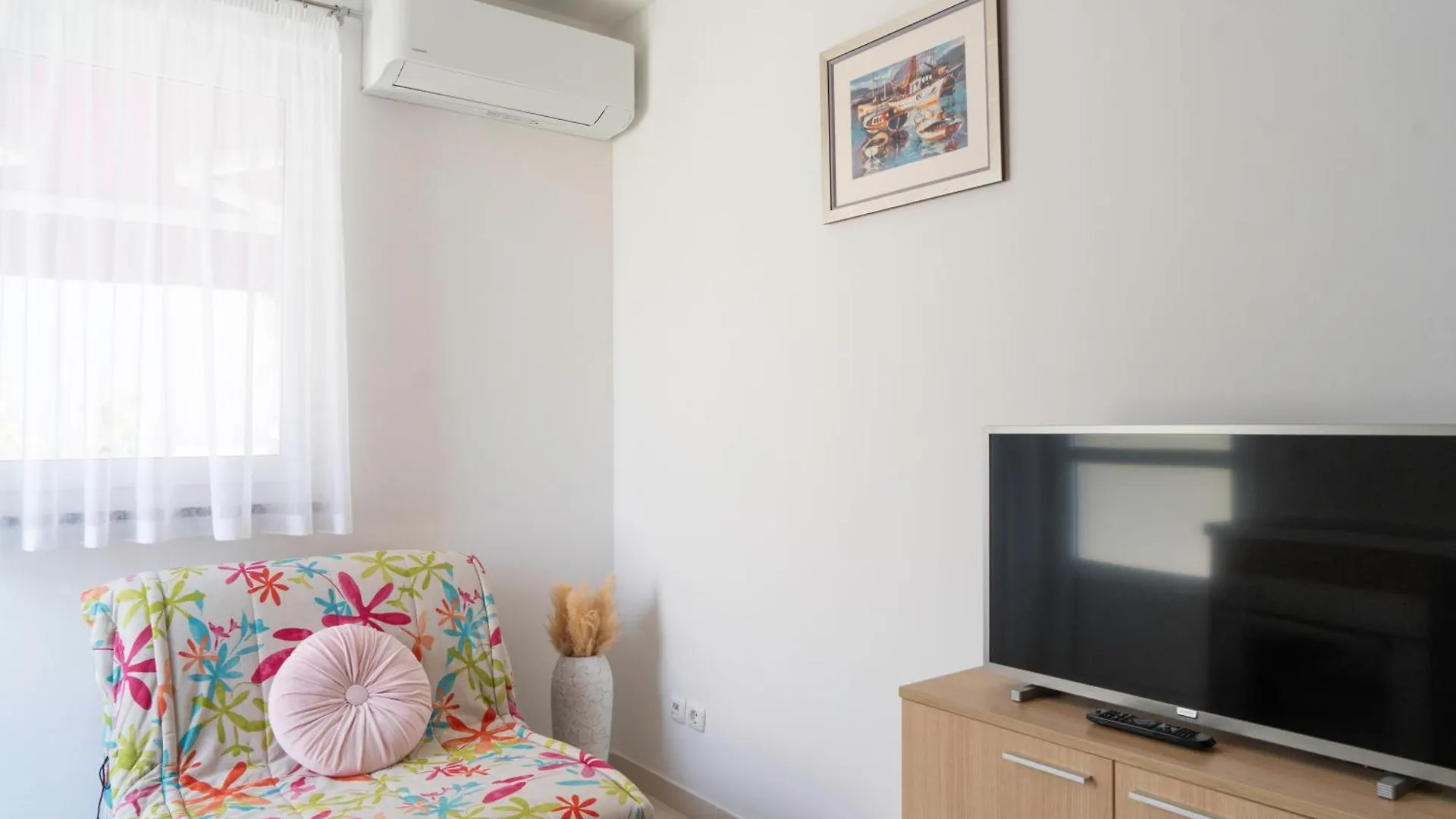 Apartments Lila Cres
