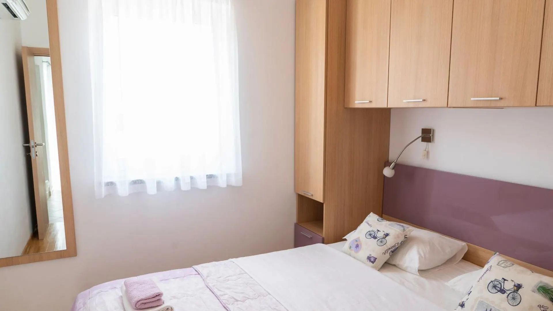 Apartments Lila Cres