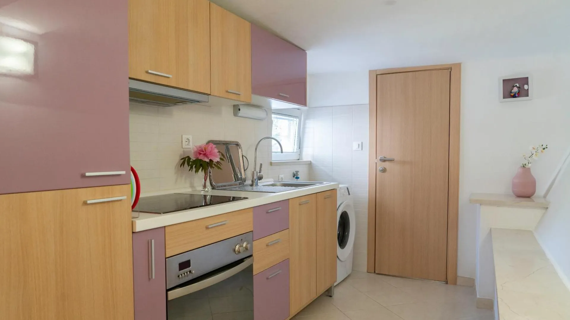 Apartments Lila Cres